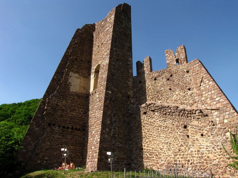 Le rovine di castel Laimburg