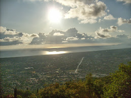 Vista sulla curva del Fiume Versilia e del litorale versiiese sotto le nubi