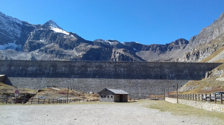 Diga AEM parcheggio lago Serrù